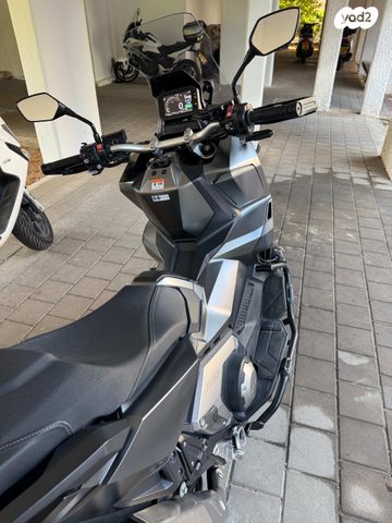הונדה X-ADV750