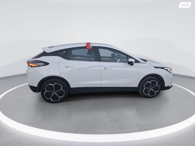 ג׳ילי Geometry C