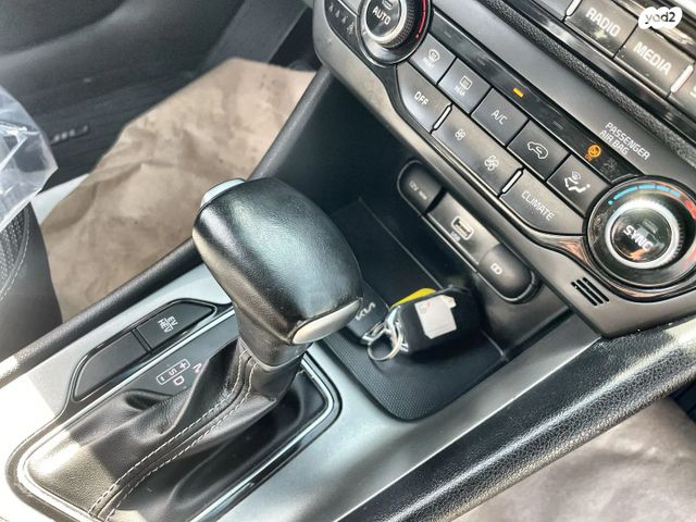 קיה נירו פלוס