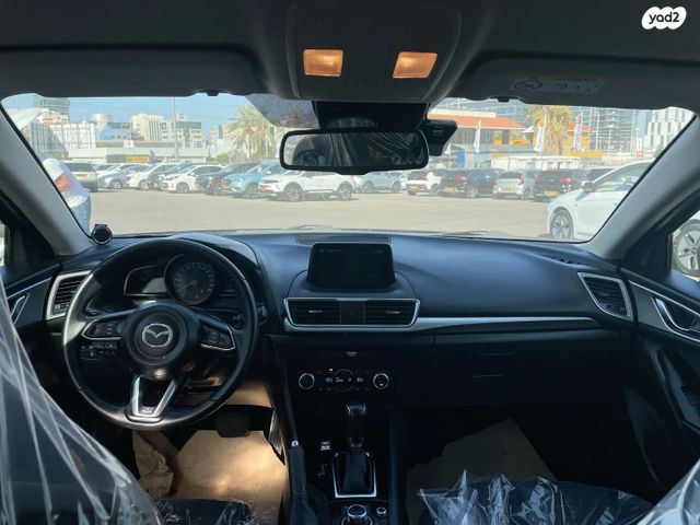 מאזדה 3