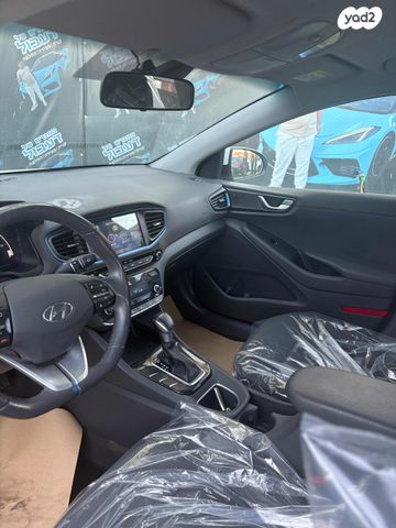 יונדאי איוניק