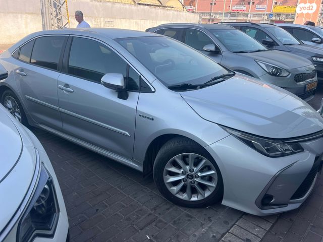 מודעת רכב טויוטה קורולה