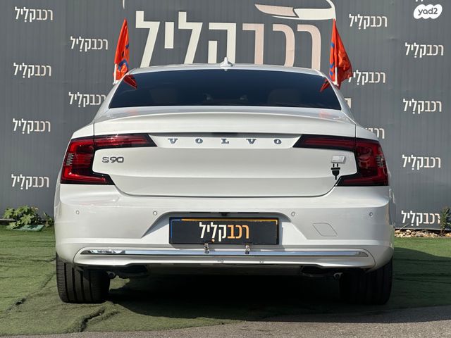 וולוו S90