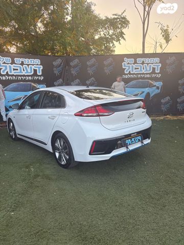 יונדאי איוניק