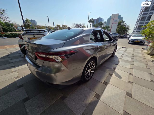 טויוטה קאמרי