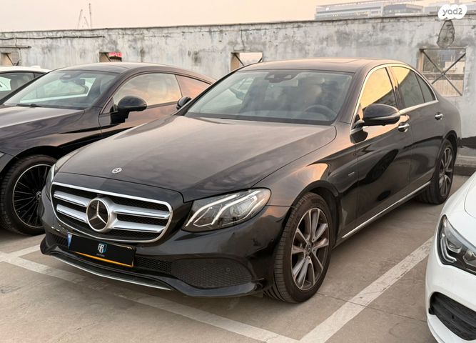 מודעת רכב מרצדס-בנץ E-class