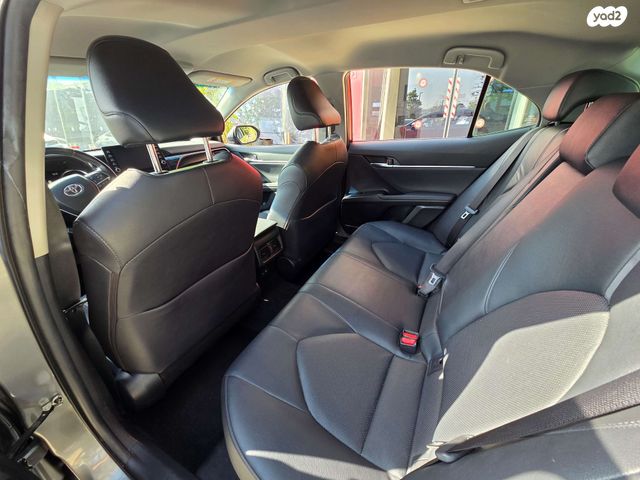 טויוטה קאמרי