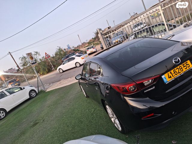 מאזדה 3