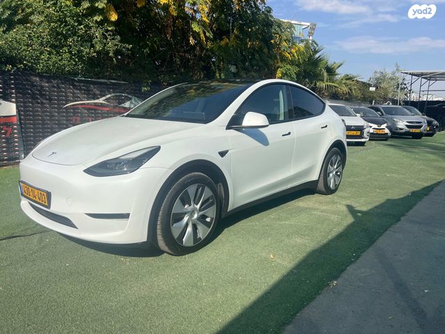 מודעת רכב טסלה מודל Y