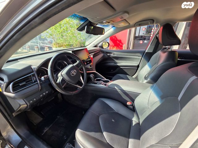 טויוטה קאמרי