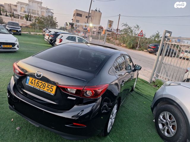 מאזדה 3