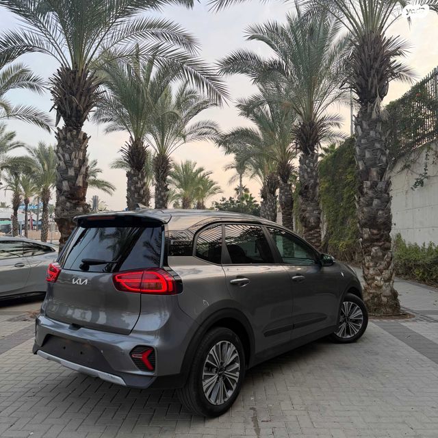 קיה נירו פלוס