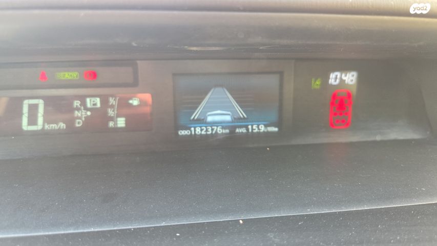 טויוטה פריוס פלוס