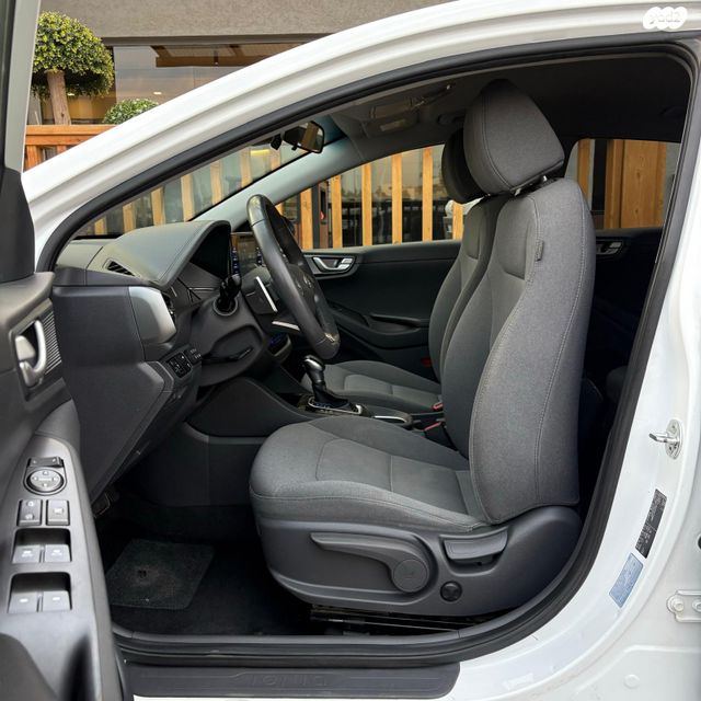 יונדאי איוניק