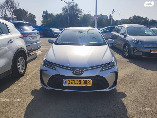 מודעת רכב טויוטה קורולה