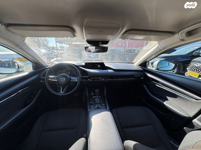 מאזדה 3
