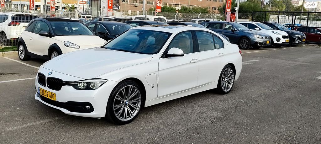 מודעת רכב ב מ וו סדרה 3