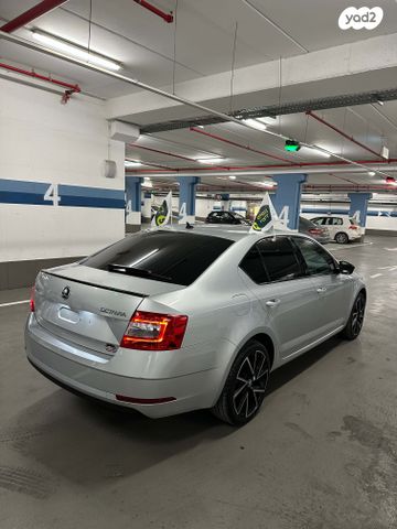 סקודה אוקטביה