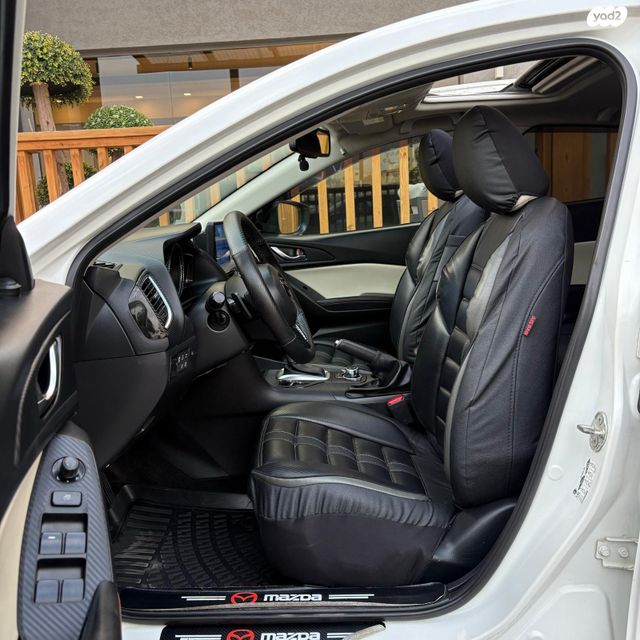 מאזדה 3