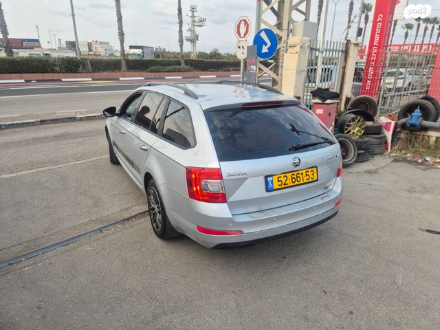 סקודה אוקטביה