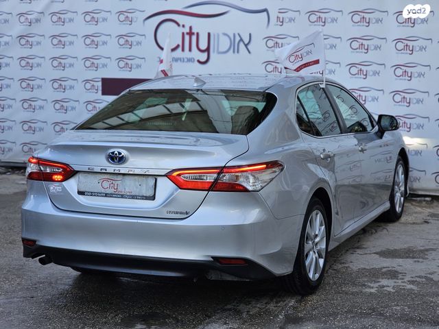 טויוטה קאמרי