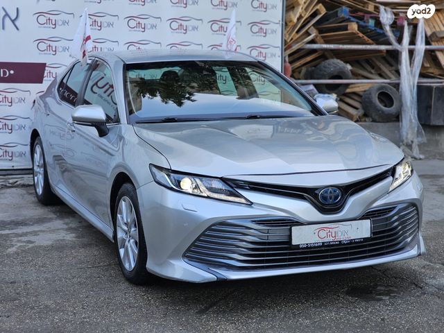 טויוטה קאמרי