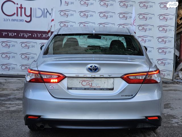 טויוטה קאמרי