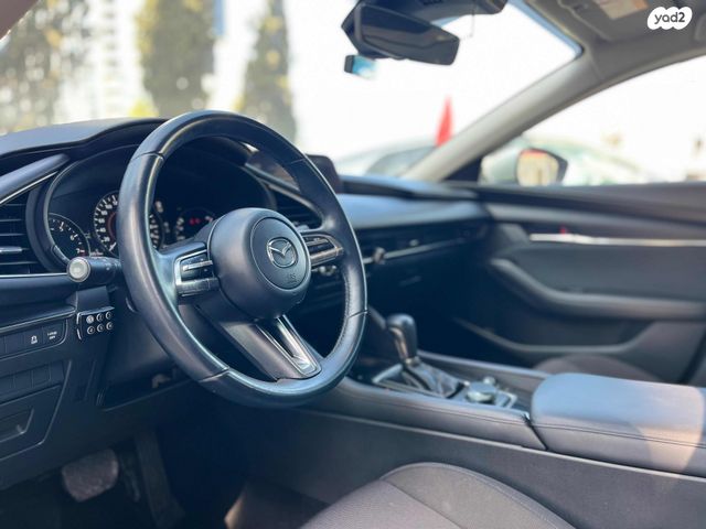 מאזדה 3
