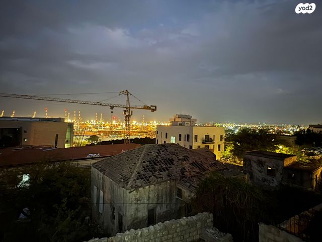 דירת גן, מעלה השיחרור 1, העיר התחתית, ואדי סאליב, חיפה