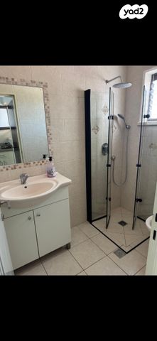 דו משפחתי, שדרות מנחם בגין 78, שכונת הורדים, קרית שמונה