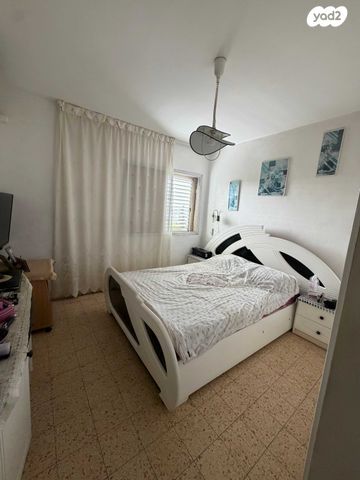 דירה, הזית 457, שכונה ותיקה - מרכז העיר, מעלות תרשיחא