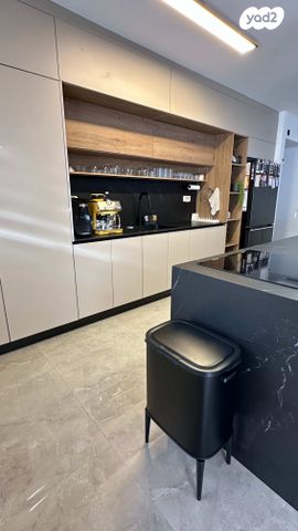 דירה, הרב מרדכי אליהו 8, השחר, דימונה