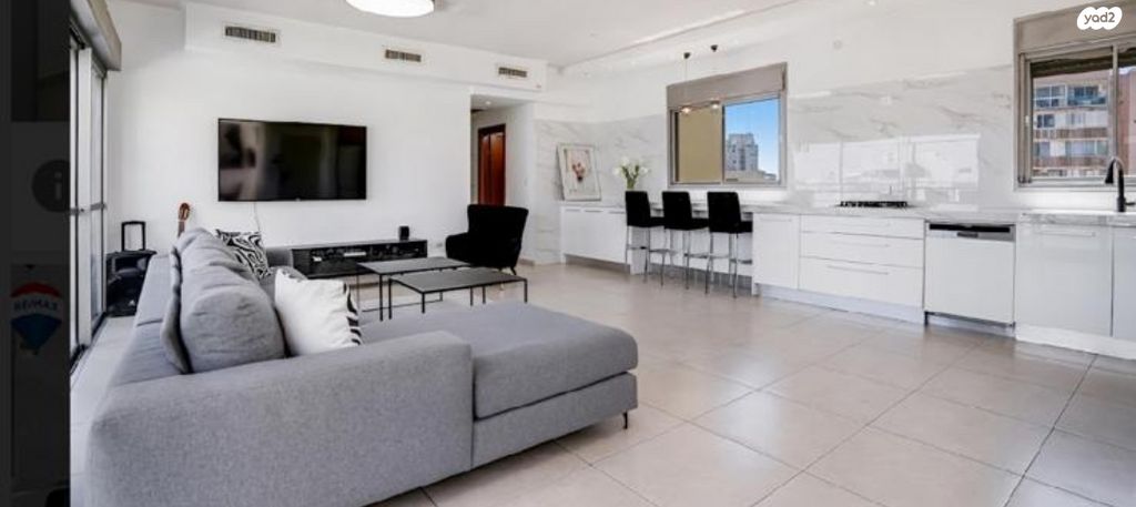 גג/ פנטהאוז, ירושלים 4, רוטשילד עצמאות, בת ים