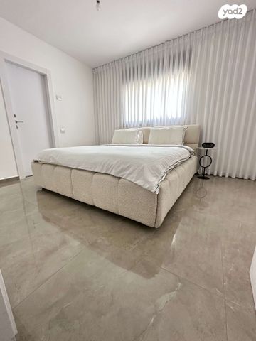 דירה, הרב מרדכי אליהו 8, השחר, דימונה