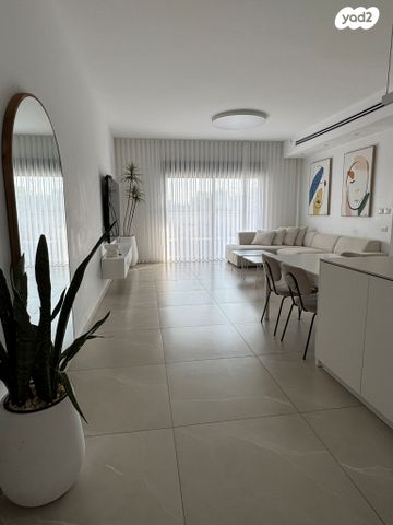 דירת גן, ליבנה 4, יצחק שמיר, נהריה