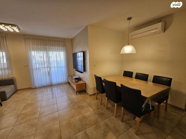 דירה, האלמוג 29, נופי סלע, מעלה אדומים