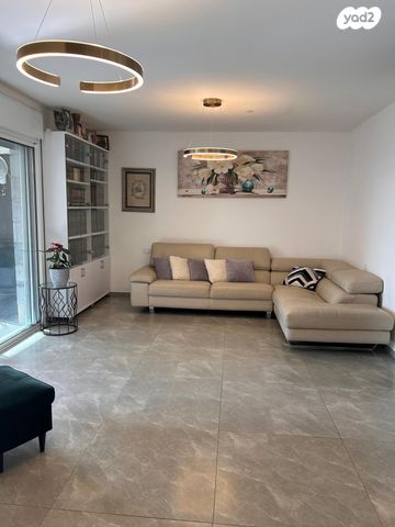 דירה, רועי קליין 22, נווה שמיר רמת בית שמש ה-1, בית שמש