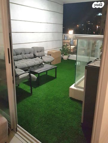 דירה, ש"י עגנון 1, נאות שמיר, יבנה