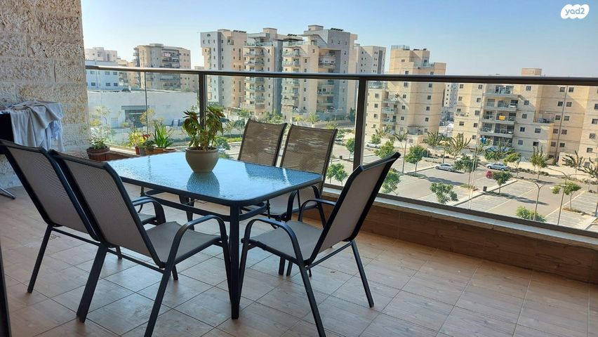 דירה, קטיף 72, שאר העיר, נתיבות