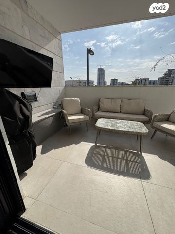 דירת גן, ליבנה 4, יצחק שמיר, נהריה