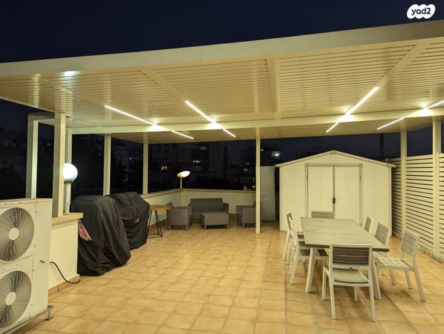 גג/ פנטהאוז, נתן ברניצקי 28, רמז, מערב ותיק, ראשון לציון