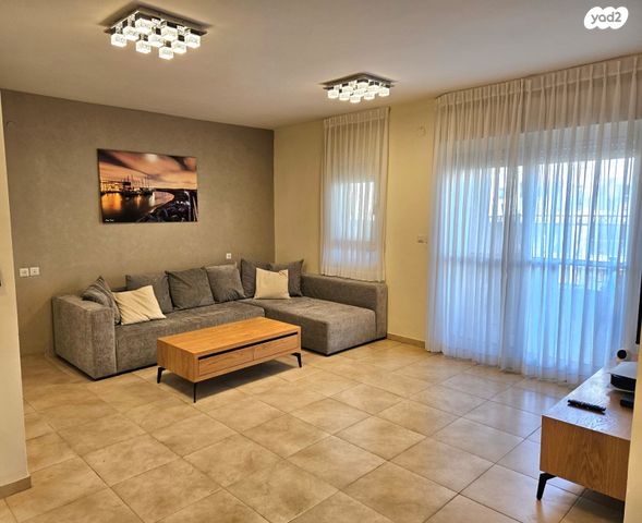 דירה, האלמוג 29, נופי סלע, מעלה אדומים