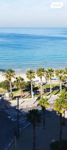 גג/ פנטהאוז, ירושלים 4, רוטשילד עצמאות, בת ים