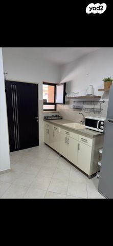 דו משפחתי, שדרות מנחם בגין 78, שכונת הורדים, קרית שמונה