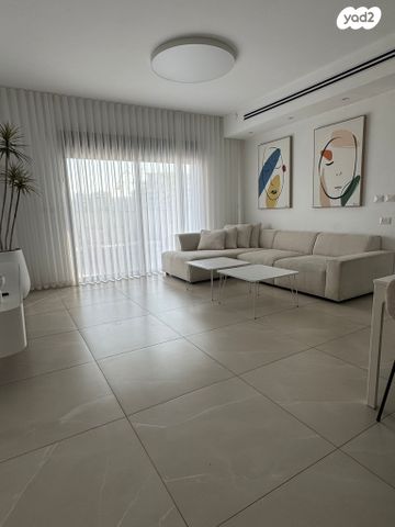 דירת גן, ליבנה 4, יצחק שמיר, נהריה