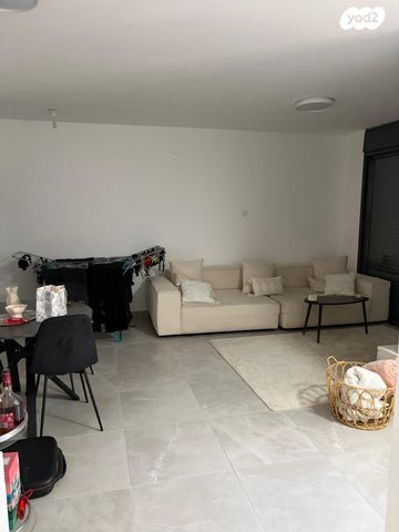 דירה, רותם 1, המגרסה, מבשרת ציון