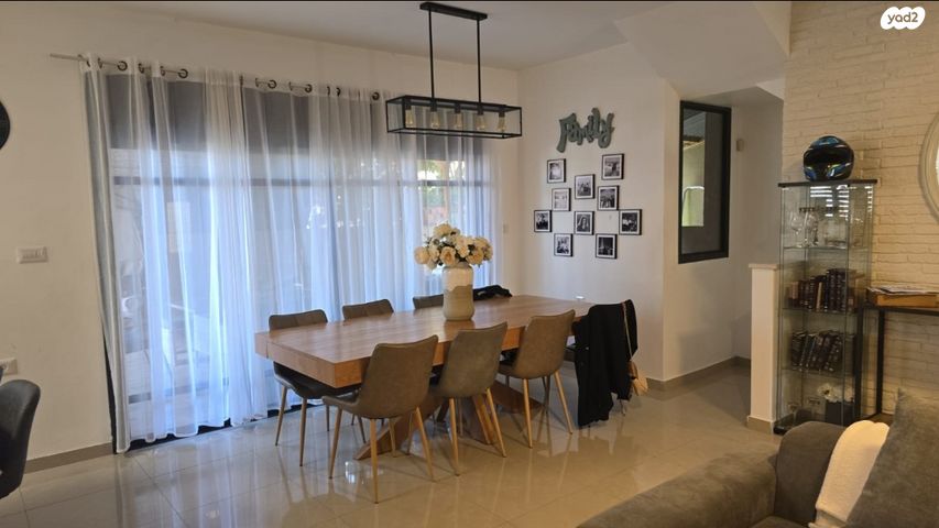 שלום עותמי 10