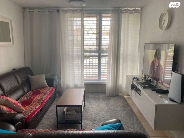 דירה, הרב יצחק הלוי מברדיצ'ב 4, קרית נורדאו, נתניה