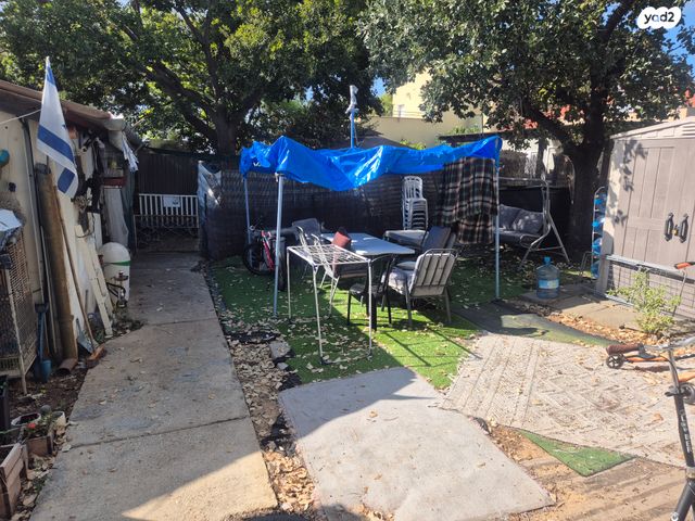 רחבת הגרעינים 1