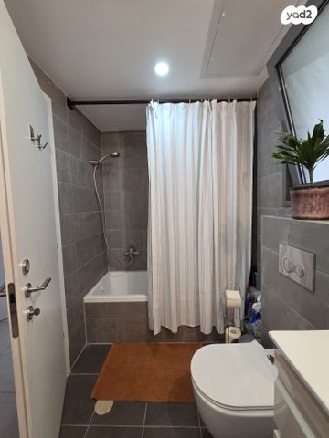 דירה, יונתן 12, נווה שמיר רמת בית שמש ה-1, בית שמש